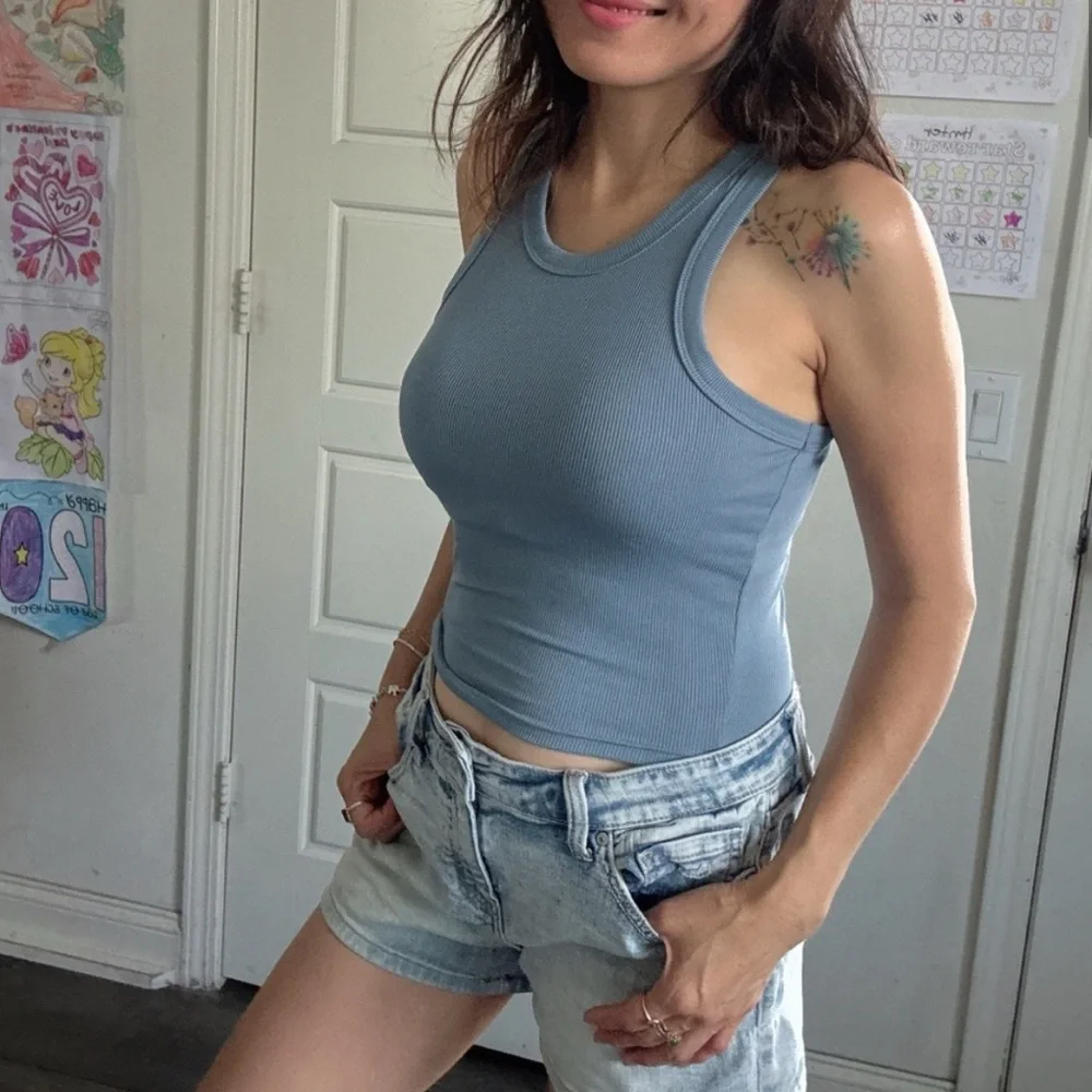 Solid Green Ribbed Fitted Tank Top - Picture 4 of 6
